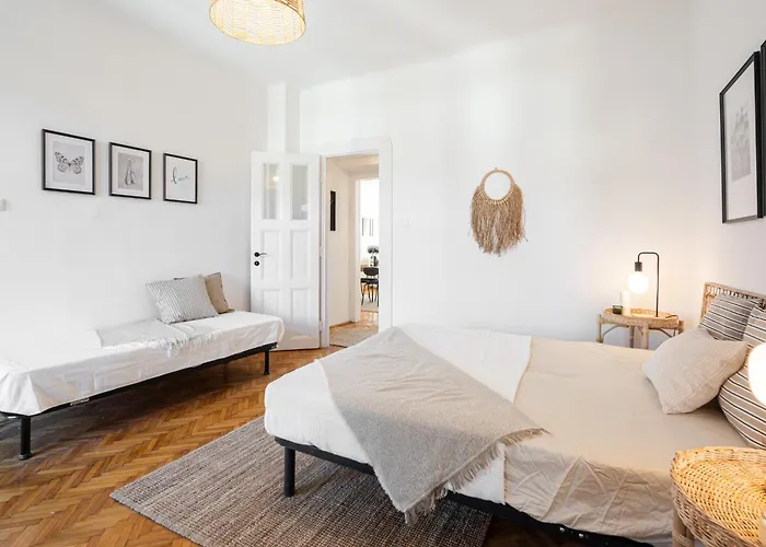 Neo Rooftop With Ac * Budapest