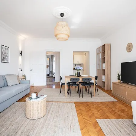 Neo Rooftop With Ac Budapest